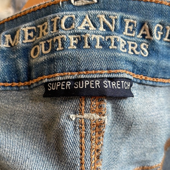 American Eagle Jean Shorts (8) - Picture 4 of 4